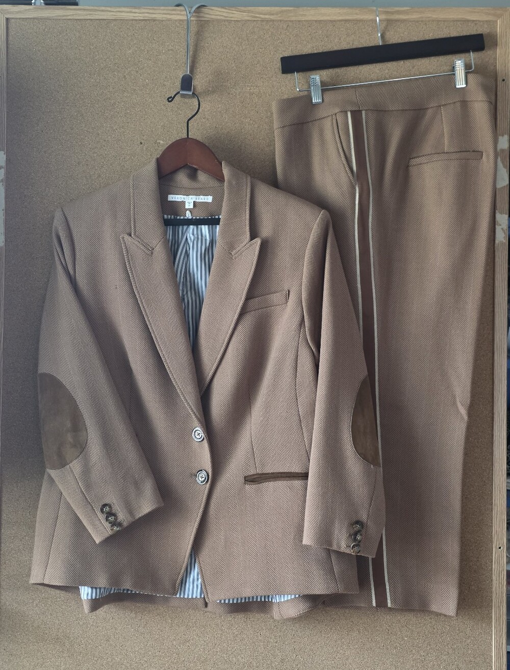 Veronica Beard Hudson Blazer Stila Pants Suit Set Tan Herringbone 20 USA